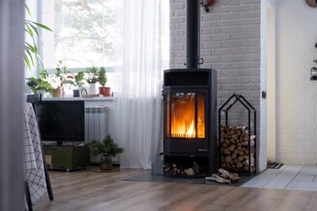 Comment réussir l'installation de votre poêle à bois pour un chauffage optimal ?